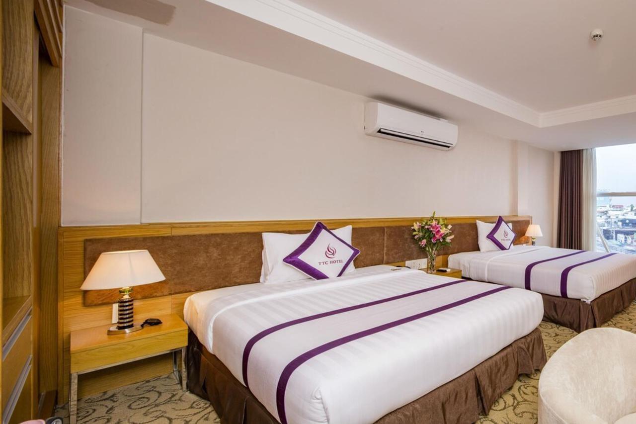 Ttc Hotel Deluxe Airport Ho Şi Min Exterior foto