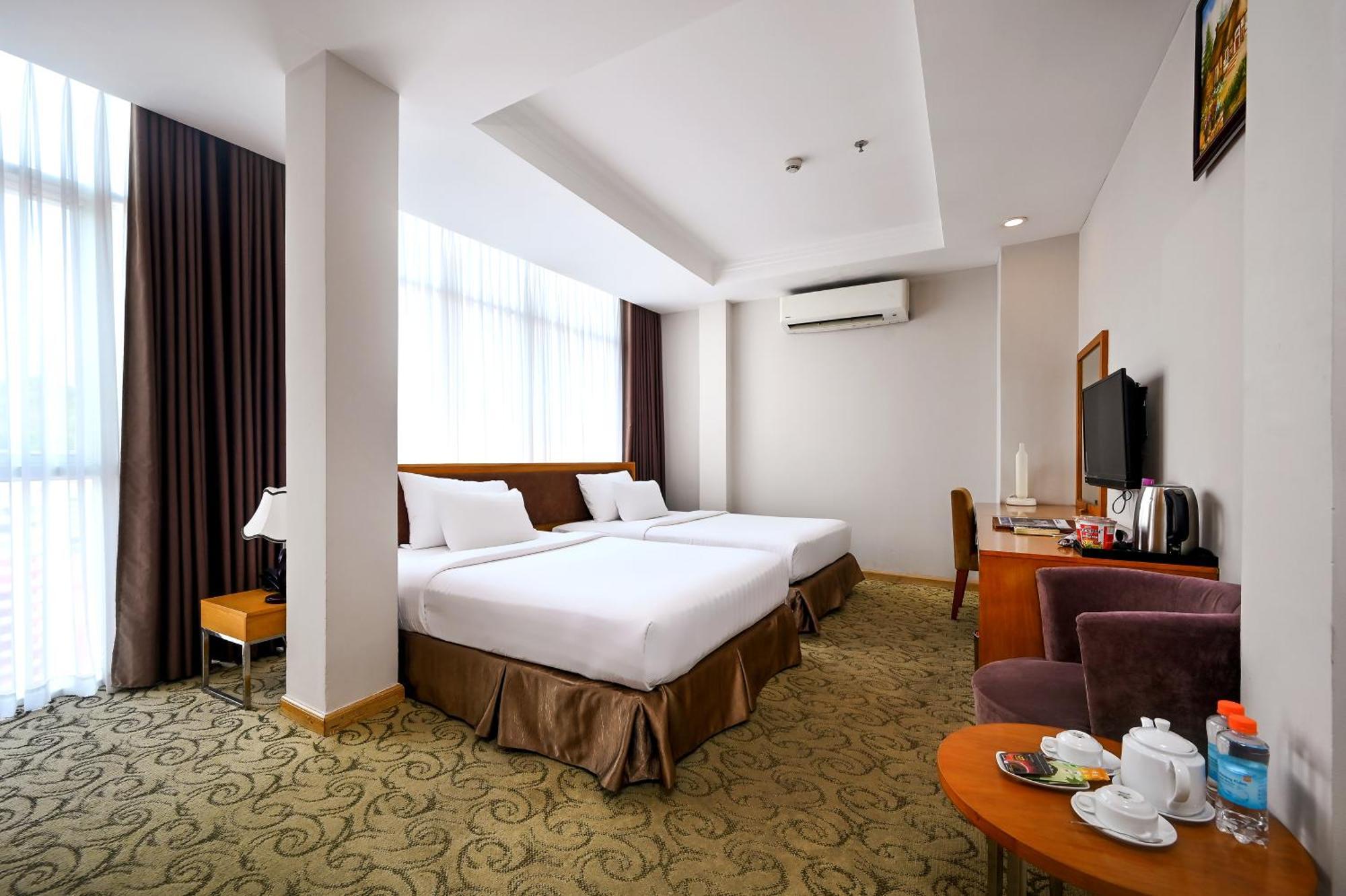 Ttc Hotel Deluxe Airport Ho Şi Min Exterior foto